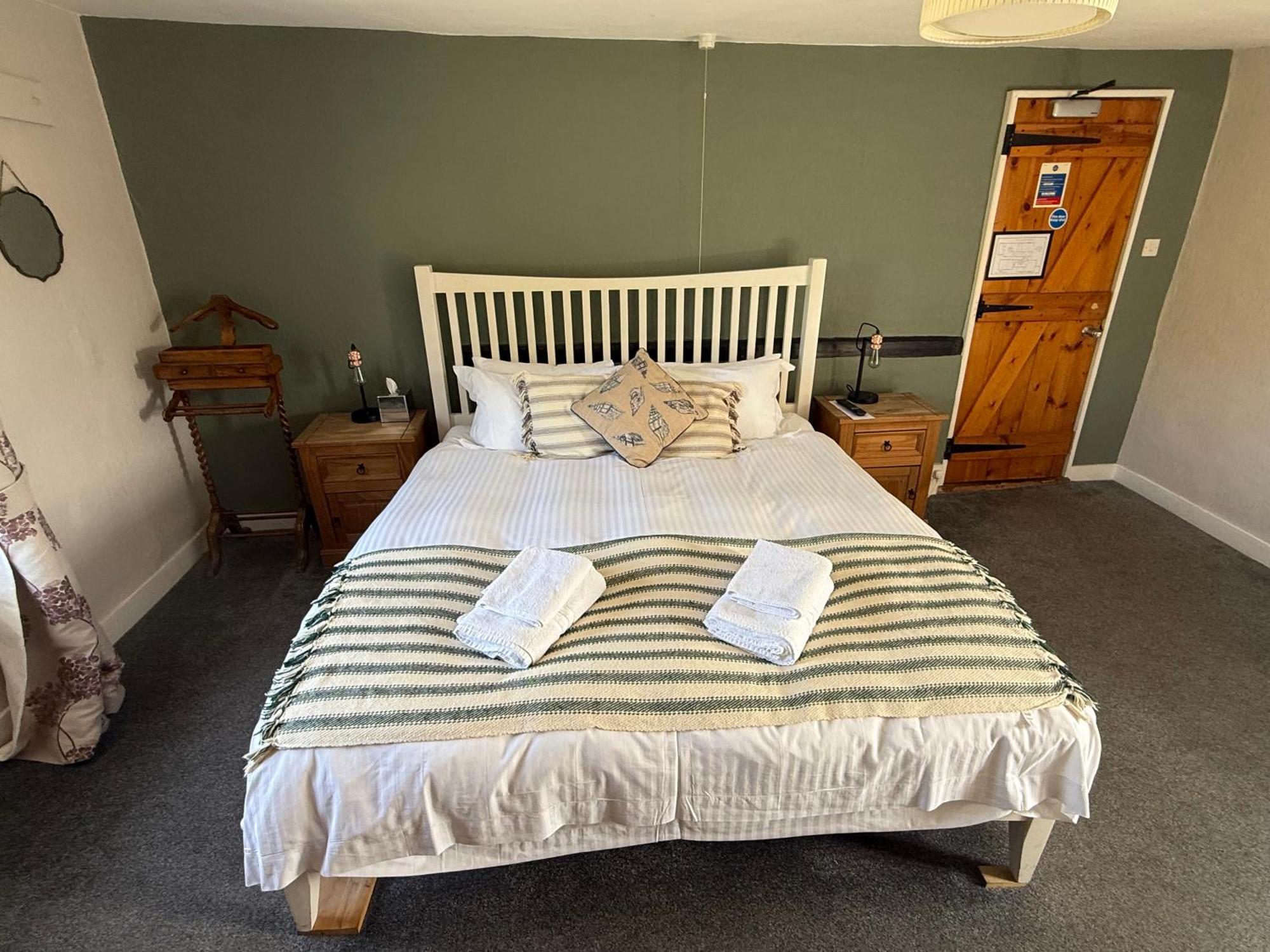 Bed and Breakfast The Jolly Sailor, Орфорд Экстерьер фото